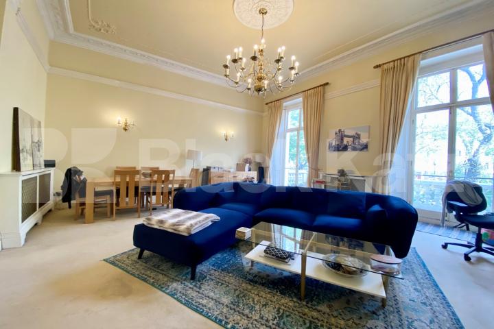 Bright and airy two bedroom apartment opposite the Thames St Georges Square, Pimlico